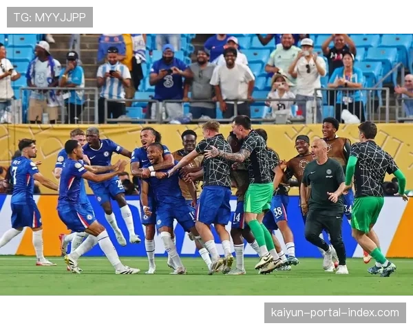 巴黎圣日耳曼由守转攻三脚传递破门 切尔西高位防线回追速度不足